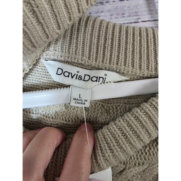Davi & Dani women's size large tan cable off shoulder sweater - Picture 3 of 4